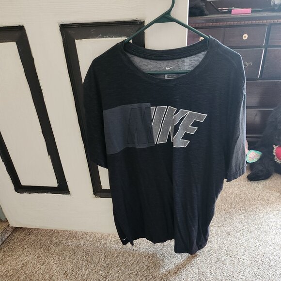 Mens XXL NIKE tshirt - Picture 1 of 2